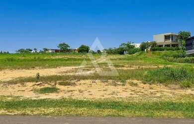 Imagem: O terreno possui 2.009m² de Área e está localizado em Loteamento