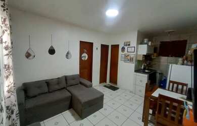 Imagem: A casa possui 3 Dormitórios, 1 Banheiro, 1 Vaga na garagem