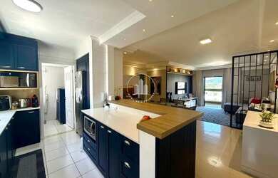 Imagem: O apartamento possui 3 Dormitórios, 3 Banheiros, 2 Vagas na