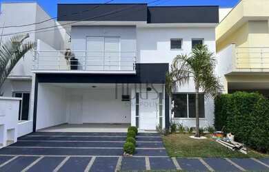 Imagem: A casa em condomínio possui 3 Dormitórios, 3 Banheiros, 4