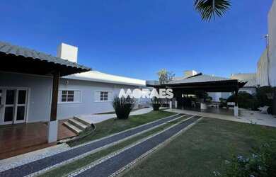 Imagem: Casa com 3 quartos, 1 suíte, 4 vagas, para alugar, 968 m²