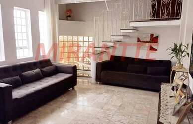 Imagem: A casa possui 5 Dormitórios, 3 Banheiros, 2 Vagas na garagem