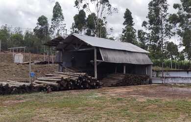 Imagem 7: Fazenda em Gália. Varandae32m² de Área