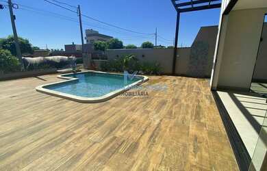 Imagem 4: Casa Alto Padrão. Piscina, Churrasqueira, 202m² de Áreae1 Vaga na garagem