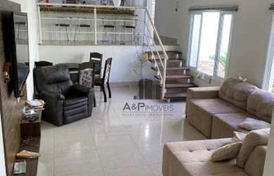 Imagem: A casa possui 2 Dormitórios, 2 Banheiros, 2 Vagas na garagem