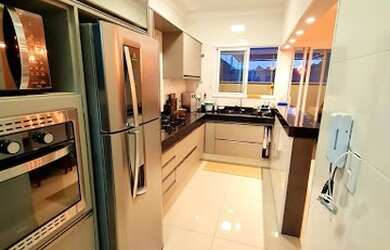 Imagem: O apartamento possui 3 Dormitórios, 2 Banheiros, 2 Vagas na