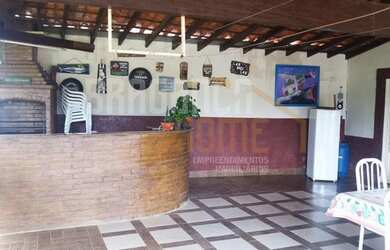 Imagem: A fazenda possui 328m² de Área e está localizado em Centro