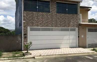 Imagem: A casa possui 3 Dormitórios, 4 Banheiros, 2 Vagas na garagem