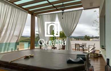 Imagem: A casa em condomínio possui 5 Dormitórios, 5 Banheiros, 4