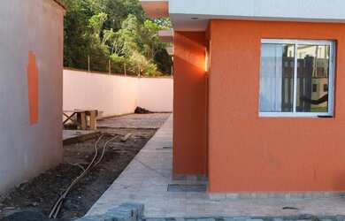 Imagem: A casa em condomínio possui 2 Dormitórios, 3 Banheiros, 1