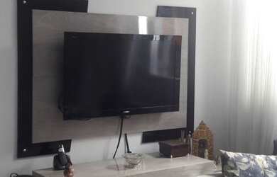 Imagem: A casa possui 2 Dormitórios, 1 Banheiro, 2 Vagas na garagem