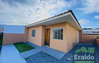 Imagem: A casa possui 2 Dormitórios, 1 Banheiro, 1 Vaga na garagem