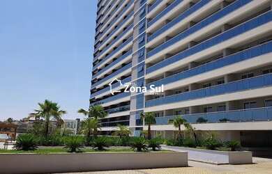 Imagem: O apartamento possui 1 Dormitório, 1 Banheiro, 1 Vaga na garagem