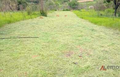 Imagem: O terreno possui 800m² de Área e está localizado em Jardim