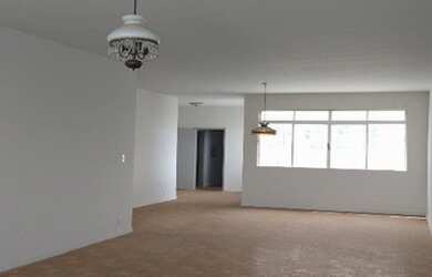 Imagem: O apartamento possui 3 Dormitórios, 3 Banheiros, 193m² de