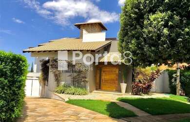 Imagem: A casa em condomínio possui 3 Dormitórios, 5 Banheiros, 4