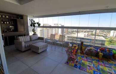 Imagem: O apartamento possui 3 Dormitórios, 5 Banheiros, 2 Vagas na