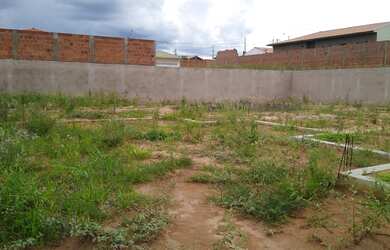 Imagem: O terreno possui 720m² de Área e está localizado em Brotas