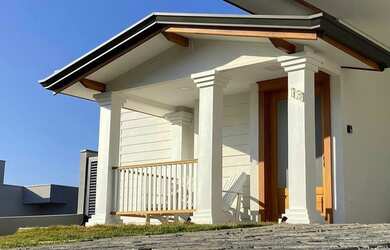 Imagem: A casa em condomínio possui 3 Dormitórios, 4 Banheiros, 4