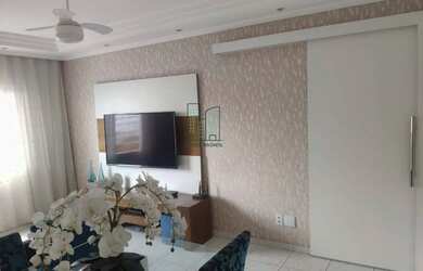 Imagem: O apartamento possui 3 Dormitórios, 1 Banheiro, 1 Vaga na garagem