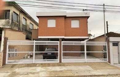 Imagem: A casa possui 2 Dormitórios, 1 Banheiro, 1 Vaga na garagem