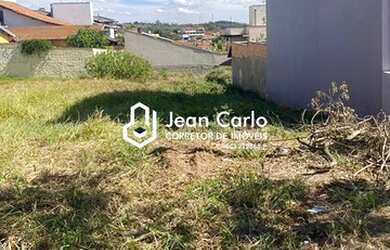 Imagem: O terreno possui 400m² de Área e está localizado em Centro