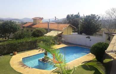 Imagem: A chácara possui 1.500m² de Área e está localizado em Penha