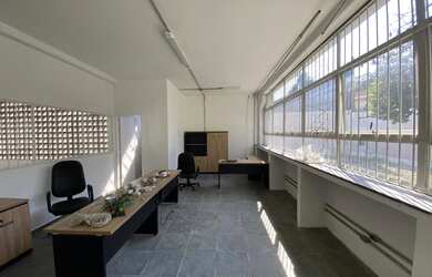 Imagem 5: Galpão/Depósito/Armazém para aluguel e venda possui 800 metros quadrados