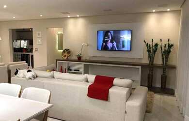 Imagem 5: Oportunidade. Piscina, Churrasqueira, 380m² de Áreae3 Vagas na garagem