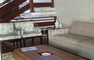 Imagem: A casa em condomínio possui 3 Dormitórios, 1 Banheiro, 4 Vagas