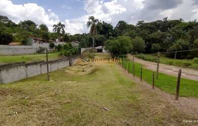 Imagem: O terreno possui 1.689m² de Área e está localizado em Suíssa