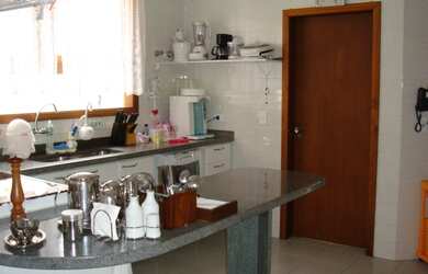 Imagem 11: CASA EM CONDOMÍNIO. Piscina, Churrasqueira, Guarda roupaeLareira