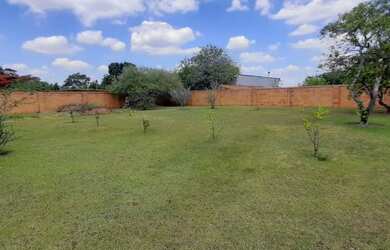 Imagem 10: Casa de condomínio. Piscina, Churrasqueira, Lareirae5 Banheiros