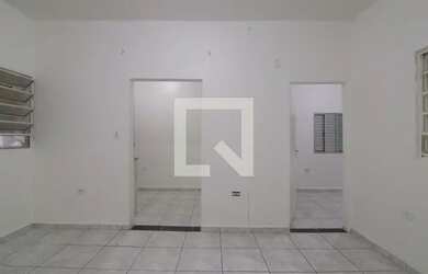 Imagem: A casa possui 1 Dormitório, 1 Banheiro, 60m² de Área e está