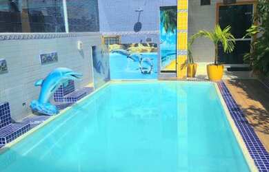 Imagem: A casa em condomínio possui 5 Dormitórios, 5 Banheiros, 3