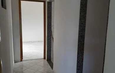 Imagem: A casa possui 2 Dormitórios, 1 Banheiro e 100m² de Área e