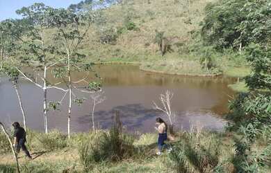 Imagem: O terreno possui 600m² de Área e está localizado em Loteamento