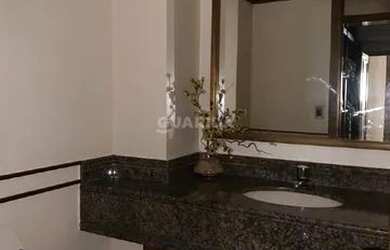 Imagem: O apartamento possui 2 Banheiros e 283m² de Área e está localizado