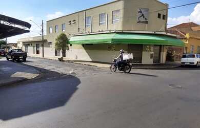 Imagem: O depósito possui 370m² de Área e está localizado em Campos