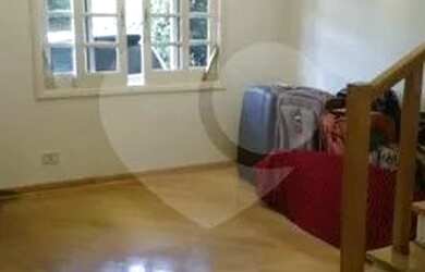 Imagem: A casa em condomínio possui 3 Dormitórios, 2 Banheiros, 2