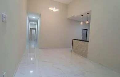 Imagem: A casa possui 3 Dormitórios, 2 Banheiros, 240m² de Área e