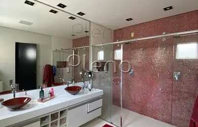 Imagem 16: Venda Casa com 270,00 metroQuadrado, 3 dormitório s , 4 vaga s . Swiss...