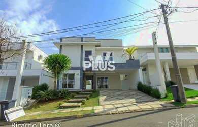 Imagem: A casa em condomínio possui 4 Dormitórios, 5 Banheiros, 4