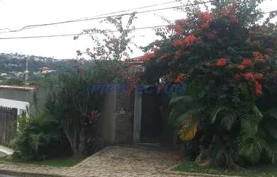 Imagem: A casa em condomínio possui 5 Dormitórios, 5 Banheiros, 4