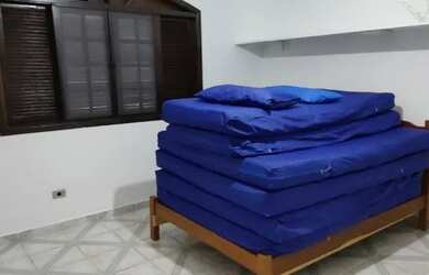 Imagem: A casa possui 3 Dormitórios, 5 Vagas na garagem e está localizado