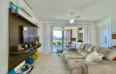 Imagem: O apartamento possui 3 Dormitórios, 2 Banheiros, 2 Vagas na