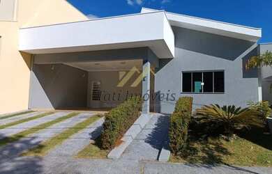 Imagem: A casa em condomínio possui 3 Dormitórios, 5 Banheiros, 2