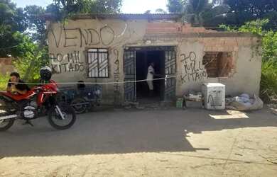 Imagem: A casa possui 2 Dormitórios, 1 Banheiro, 3 Vagas na garagem