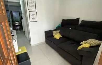 Imagem: A casa possui 2 Dormitórios, 2 Banheiros, 1 Vaga na garagem