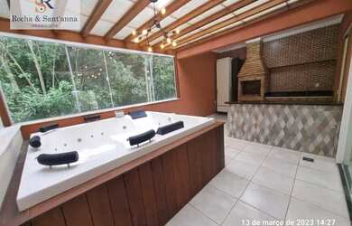 Imagem: A casa em condomínio possui 3 Dormitórios, 3 Banheiros, 2